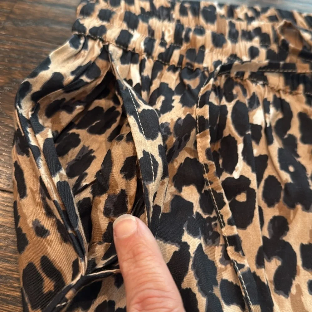 **NWT** Charlie Paige Leopard Print Joggers - Picture 5 of 6